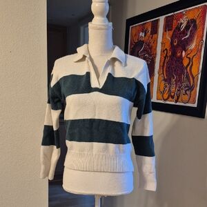 Subdued Off White & Green Cropped Sweater W Collar Polo